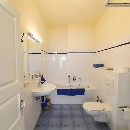 Im Ersten Obergeschoss Des Gutshauses By Interhome アパート Neuenkirchen