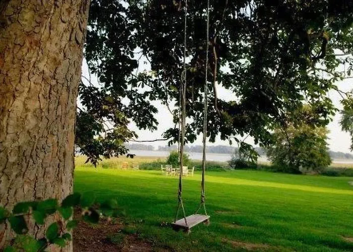 Im Ersten Obergeschoss Des Gutshauses By Interhome アパート *